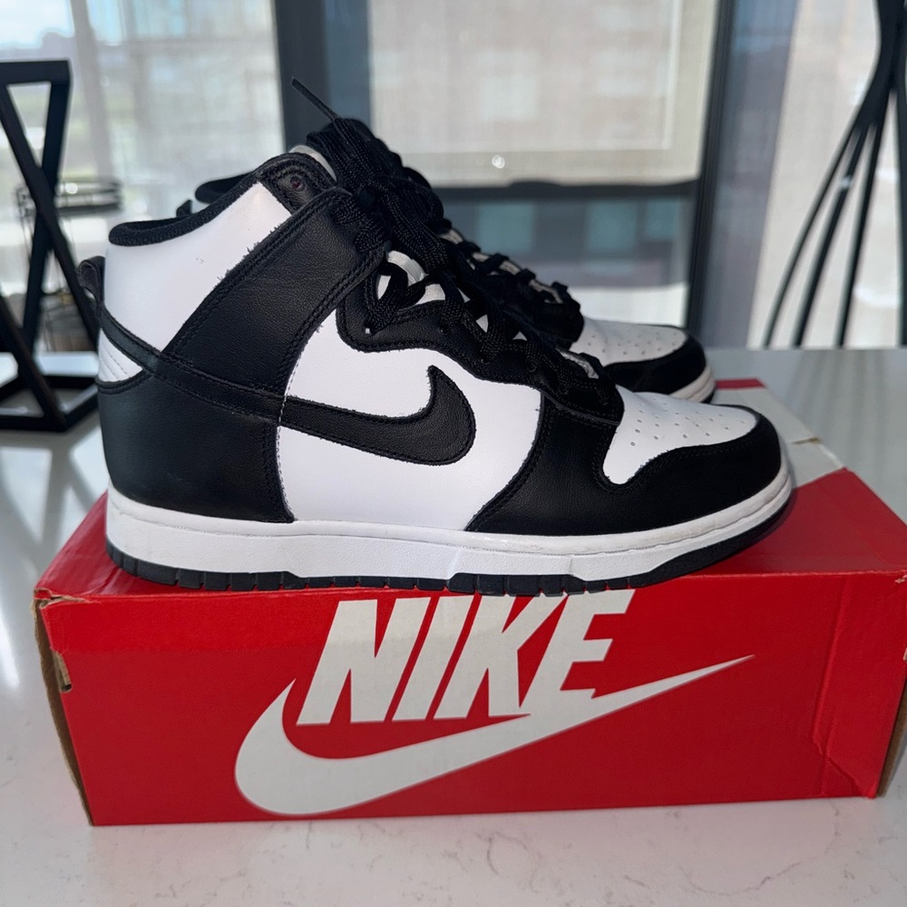 Nike Dunk High Panda
